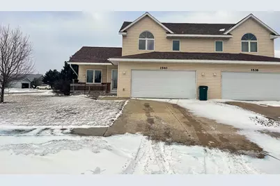 1540  Radhika St #1, Fort Atkinson, WI 53538 - Photo 2