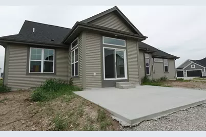 1343  Periwinkle Pass, Oconomowoc, WI 53066 - Photo 4