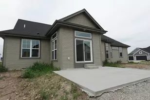 1343 Periwinkle Pass, Oconomowoc, WI 53066 - Photo 4