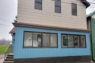 39 N Shore Dr, Fountain City, WI 54629 - Photo 2