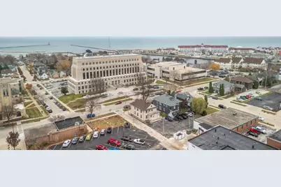 614 N 6th St, Sheboygan, WI 53081 - Photo 24