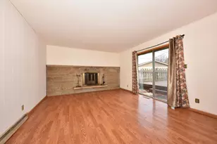 8115 W Acacia St, Milwaukee, WI 53223 - Photo 12