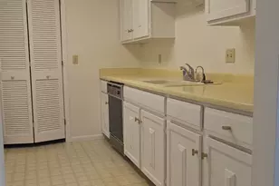 151 N University Dr, West Bend, WI 53095 - Photo 6