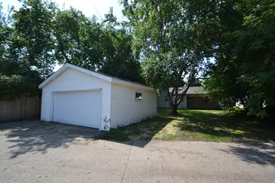 2220 W Neil Pl, Milwaukee, WI 53209 - Photo 26