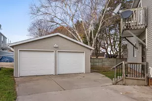 1101 Nagle Ave, Manitowoc, WI 54220 - Photo 4