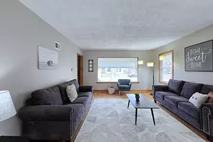 4487 N 21st St, Milwaukee, WI 53209 - Photo 8