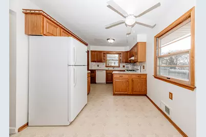 2327  Ohio St, Racine, WI 53405 - Photo 8