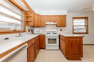 2327 Ohio St, Racine, WI 53405 - Photo 12