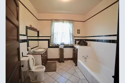 2134 N 28th St, Milwaukee, WI 53208 - Photo 12
