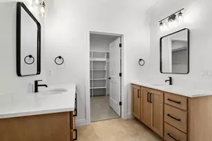 4313 Deerbrook Ln, Manitowoc, WI 54220 - Photo 20