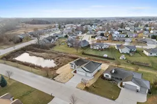 4313 Deerbrook Ln, Manitowoc, WI 54220 - Photo 44
