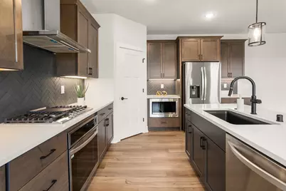 N50W19441  Tamarind Way, Menomonee Falls, WI 53051 - Photo 6