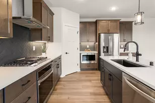 N50W19441 Tamarind Wy, Menomonee Falls, WI 53051 - Photo 6