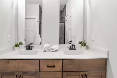 N50W19441  Tamarind Way, Menomonee Falls, WI 53051 - Photo 18