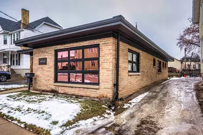 110  Arcadian Ave, Waukesha, WI 53186 - Photo 2