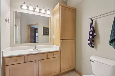 N82W13360  Fond Du Lac Ave #102, Menomonee Falls, WI 53051 - Photo 16