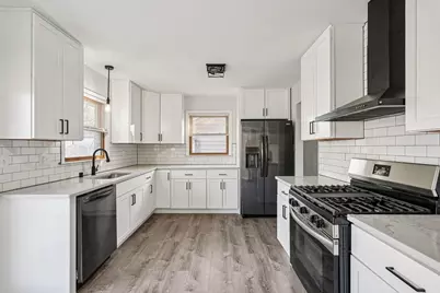 3372 S 71st St, Milwaukee, WI 53219 - Photo 6