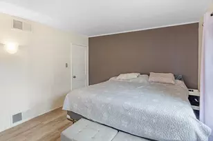 957 Macarthur Dr, Manitowoc, WI 54220 - Photo 18