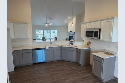 1710  Whalen Dr, Oconomowoc, WI 53066 - Photo 6