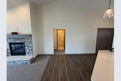 1710  Whalen Dr, Oconomowoc, WI 53066 - Photo 12
