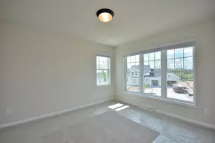8246 W Bluebird Ct, Mequon, WI 53097 - Photo 18
