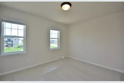 8246 W Bluebird Ct, Mequon, WI 53097 - Photo 22