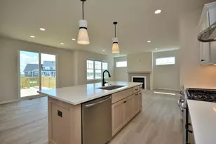 8246 W Bluebird Ct, Mequon, WI 53097 - Photo 4