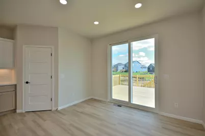 8246 W Bluebird Ct, Mequon, WI 53097 - Photo 10