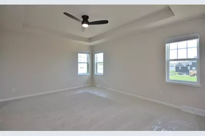 8246 W Bluebird Ct, Mequon, WI 53097 - Photo 24