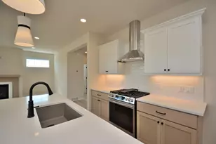 8246 W Bluebird Ct, Mequon, WI 53097 - Photo 6