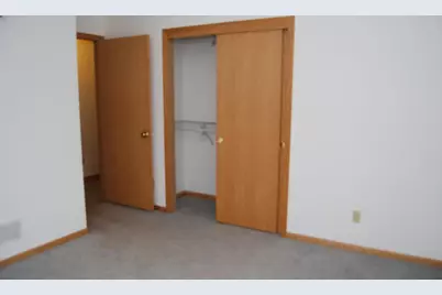 7210  Badger Ln, Wayne, WI 53002 - Photo 22