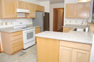 7210 Badger Ln, Wayne, WI 53002 - Photo 8