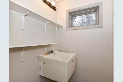 337 S Eighth St, Delavan, WI 53115 - Photo 20