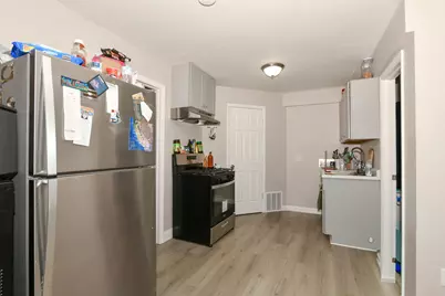 337 S Eighth St, Delavan, WI 53115 - Photo 6