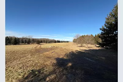 Lt4 E Hawthorne Dr #CSM4314, Saukville, WI 53080 - Photo 2