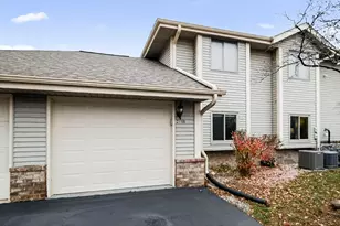 2116 Woodburn Rd, Waukesha, WI 53188 - Photo 18