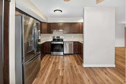 2116  Woodburn Rd #B, Waukesha, WI 53188 - Photo 4