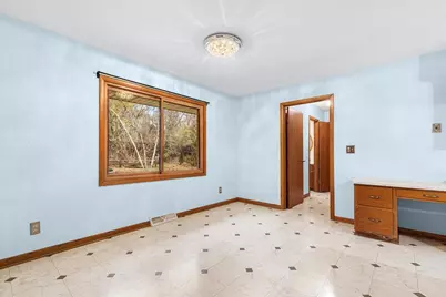 7525 N Redwood Rd, Glendale, WI 53209 - Photo 24