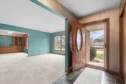 7525 N Redwood Rd, Glendale, WI 53209 - Photo 2