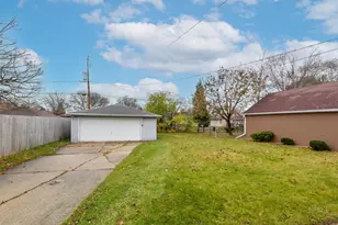 4747 S 21st St, Milwaukee, WI 53221 - Photo 6