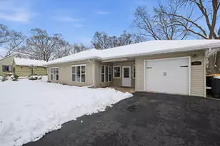 4512 N 105th St, Wauwatosa, WI 53225 - Photo 22
