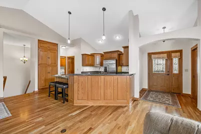 285  Cardinal Ridge Dr, Pewaukee, WI 53072 - Photo 12