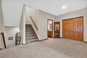 285 Cardinal Ridge Dr, Pewaukee, WI 53072 - Photo 22