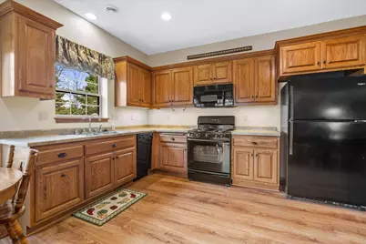 285  Cardinal Ridge Dr, Pewaukee, WI 53072 - Photo 14