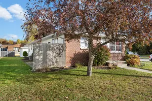 3502 W Marshall St, Manitowoc, WI 54220 - Photo 2