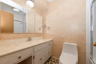 6369 N 101st St, Milwaukee, WI 53225 - Photo 10