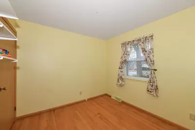 6369 N 101st St, Milwaukee, WI 53225 - Photo 16