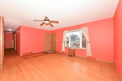 6369 N 101st St, Milwaukee, WI 53225 - Photo 6