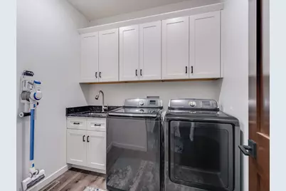 1506  Bridger Dr, Holmen, WI 54636 - Photo 22