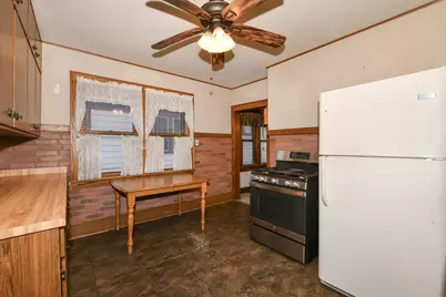 2534 S Brisbane Ave, Milwaukee, WI 53207 - Photo 14